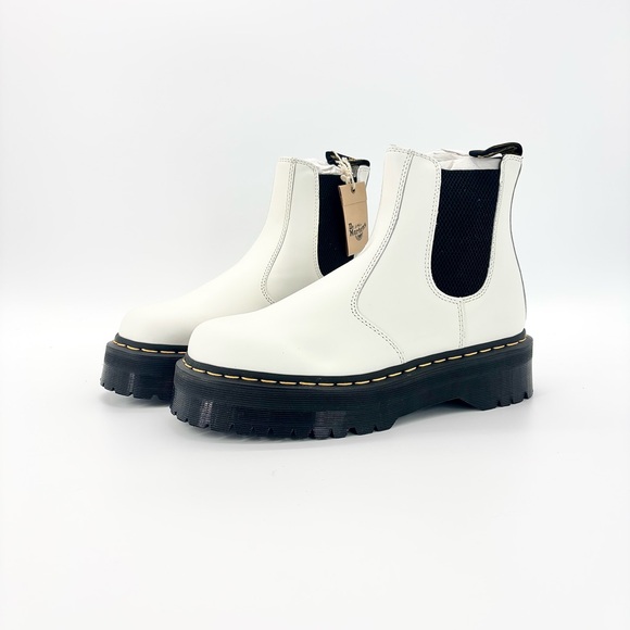 Dr. Martens Shoes - NIB Dr Martens Chelsea Quad 2976 Platform Ankle Boots 11